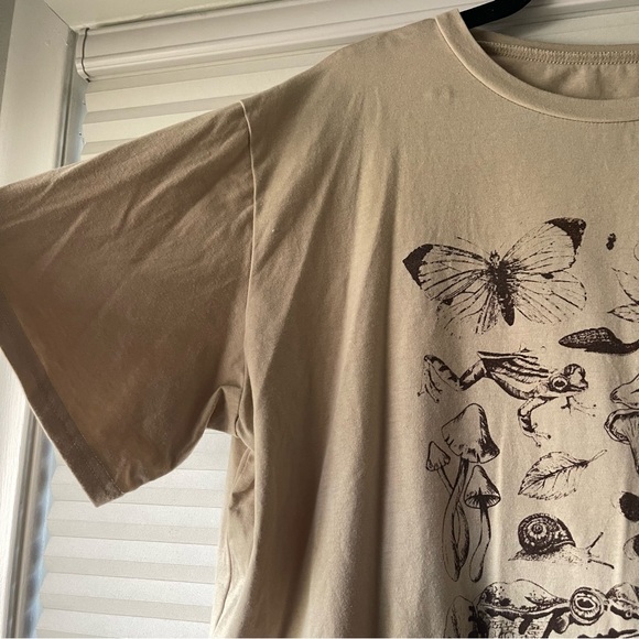 Oversized T-Shirt - Picture 3 of 4